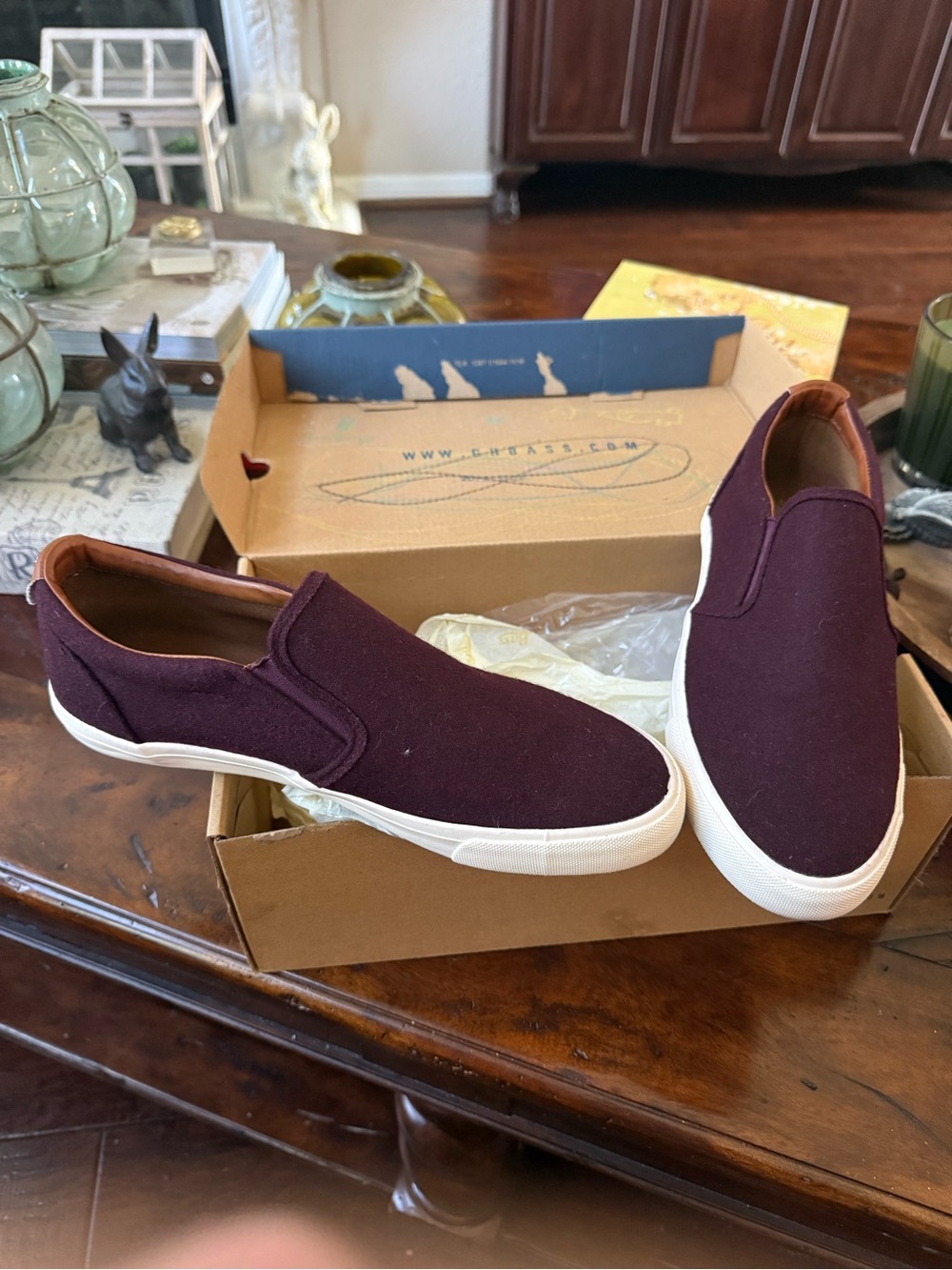 G.H. Bass Navigate Women’s 9.5 M Wine Burgundy Slip On Sneakers New w/ Box